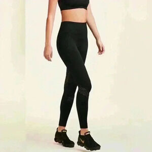ALALA Essential Seamless Tight SIZE SMALL